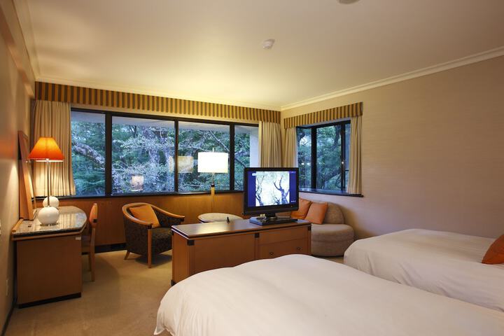 Room 19 of 60