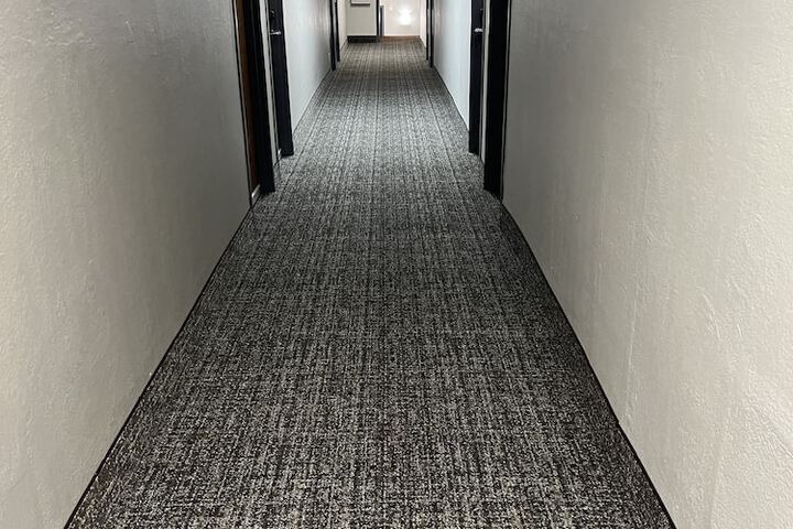 Handrails in hallways