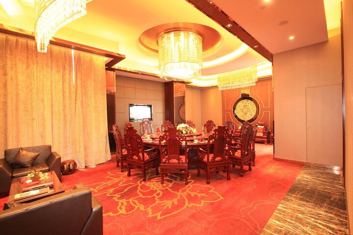 Room 28 of 71