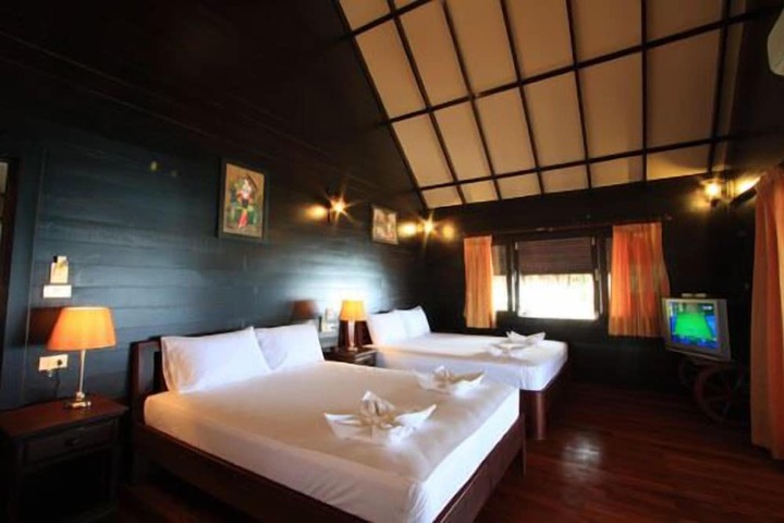 Room 10 of 42