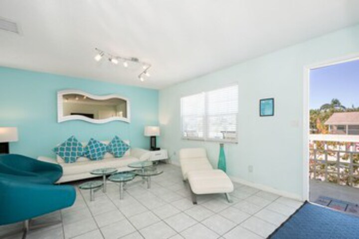 Room 12 of 34
