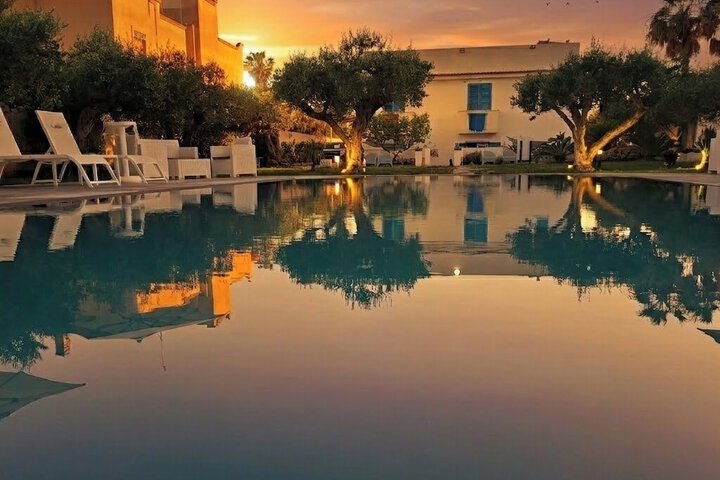 Pool 56 of 95