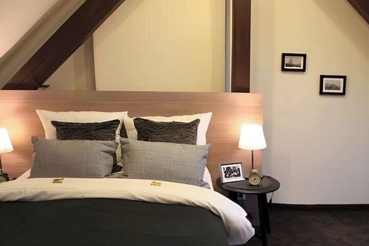 Room 13 of 40