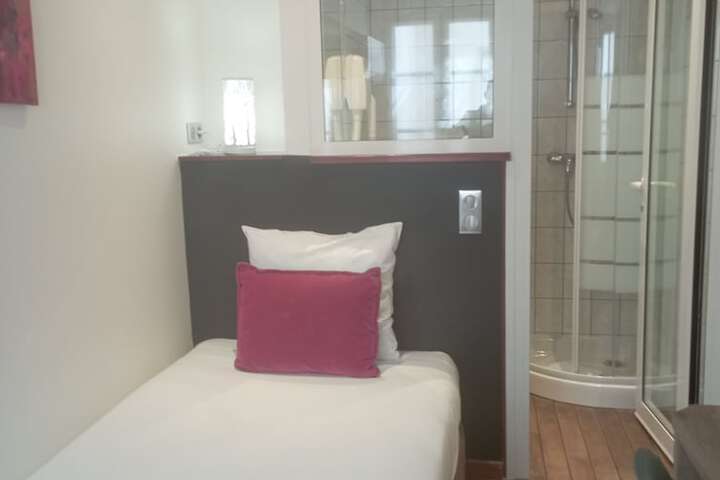Room 14 of 29