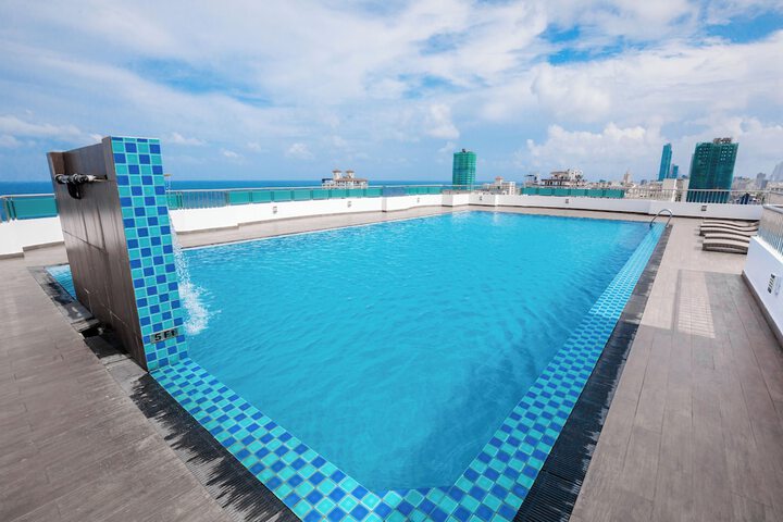 Hotel with Pool