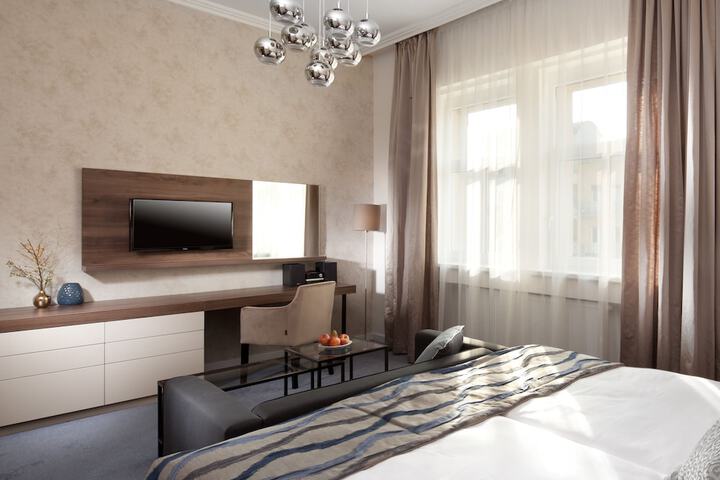 Room 25 of 82