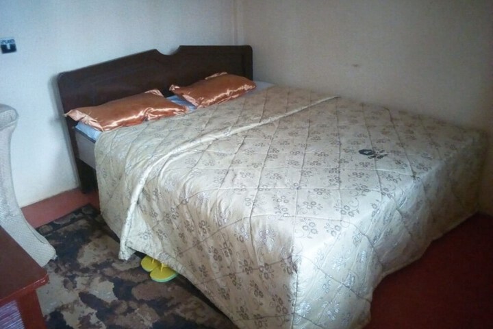 Room 9 of 29