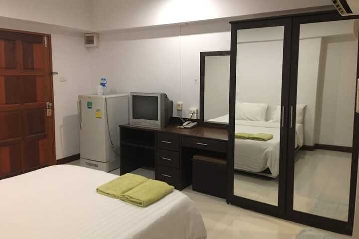 Room 22 of 68