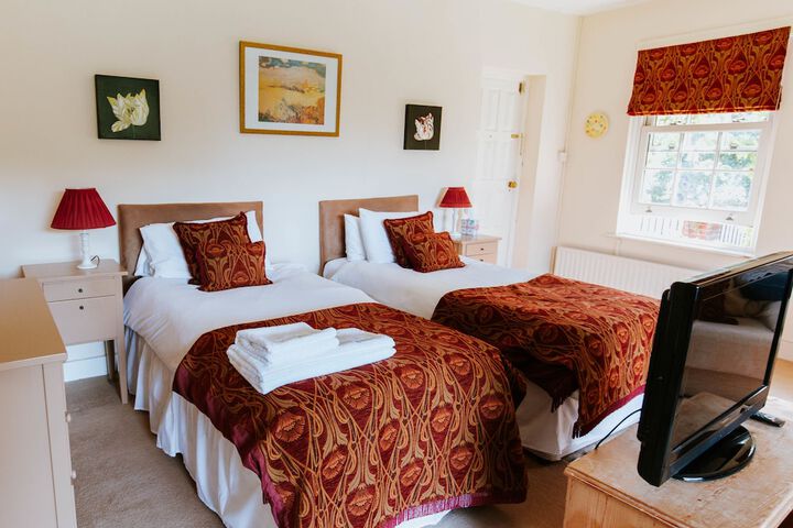 Room 5 of 20