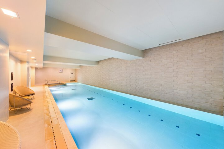 Pool 40 of 70