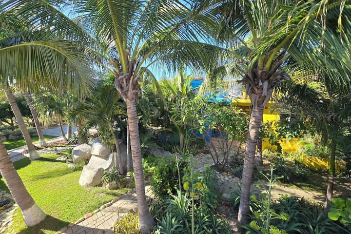Sundeck 143 of 229
