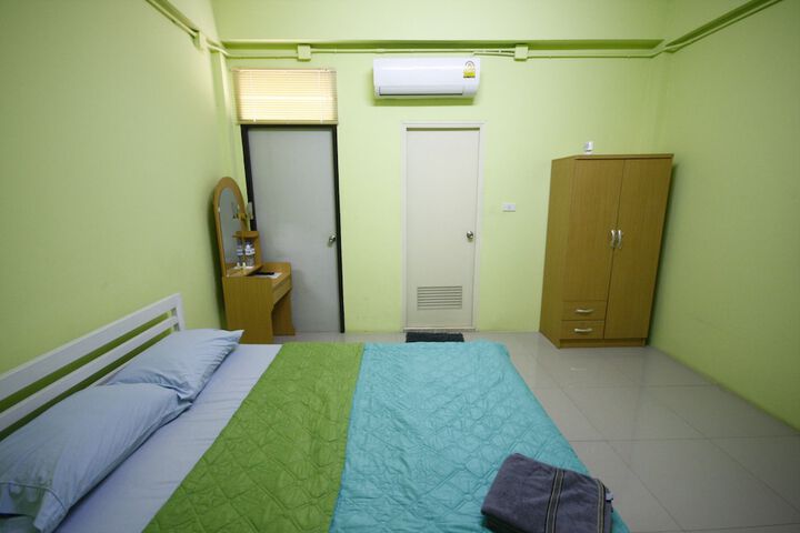Room 3 of 15