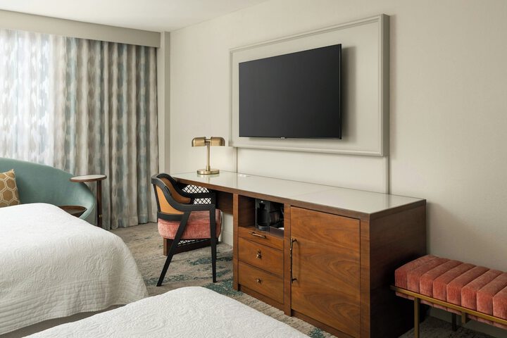 Room 35 of 117
