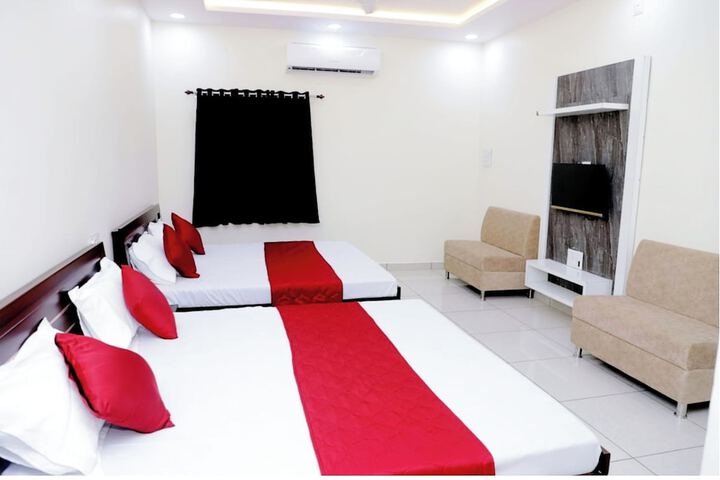 Room 2 of 17