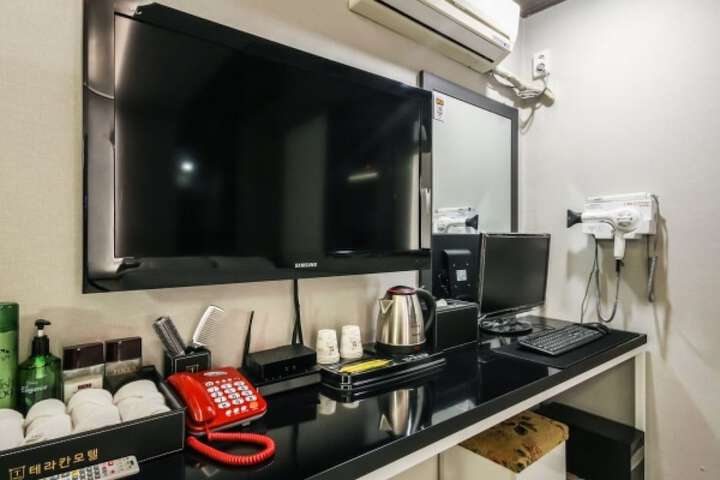 Room 20 of 118