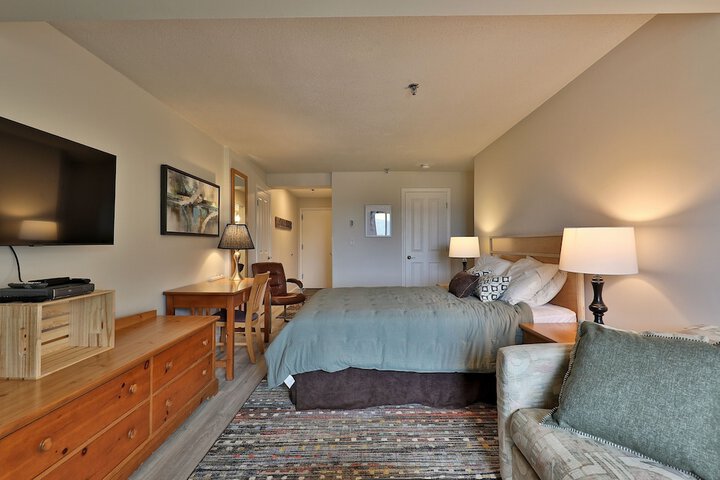 Room 35 of 234