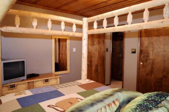 Room 26 of 29