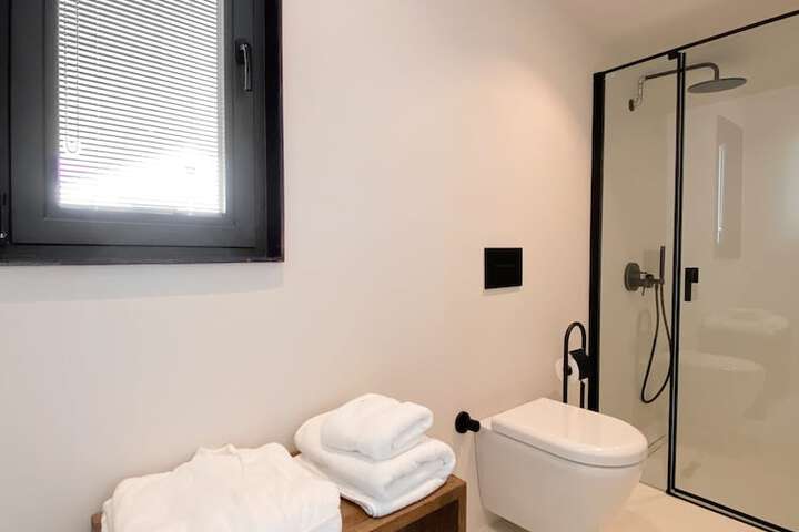 Room 136 of 190