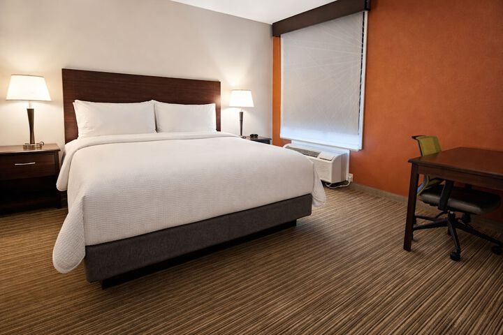 Room 13 of 81