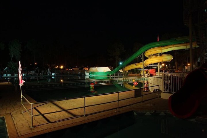 Hotel with Pool