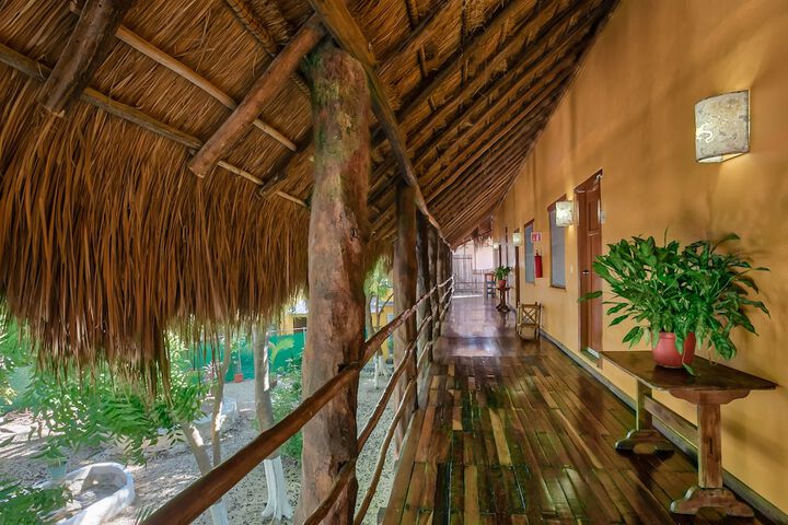 Ballroom/Hall 18 of 28