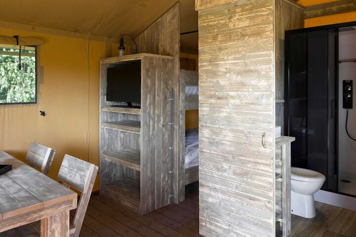 Room 4 of 26