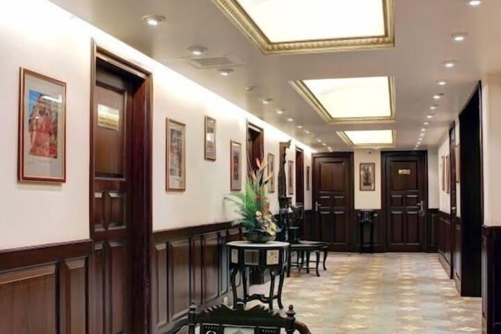 Guest Lobby