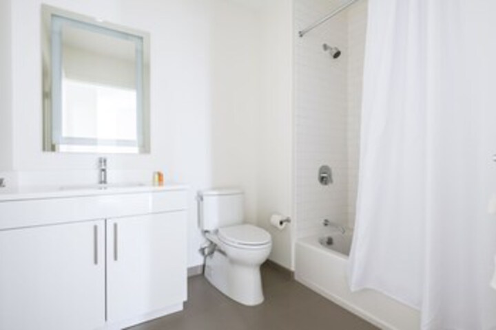 Room 8 of 279