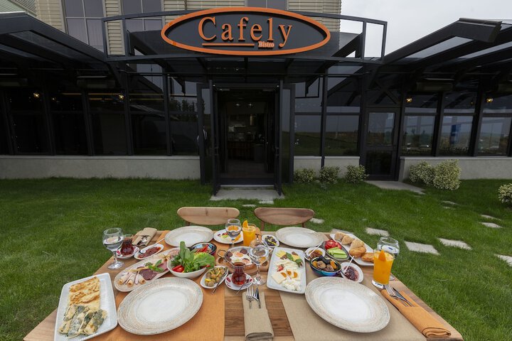 Breakfast/Coffee Service 59 of 102