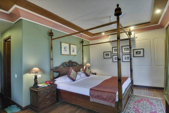 Room 8 of 36