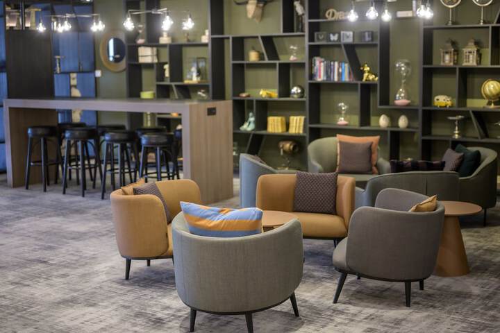 Guest Lobby