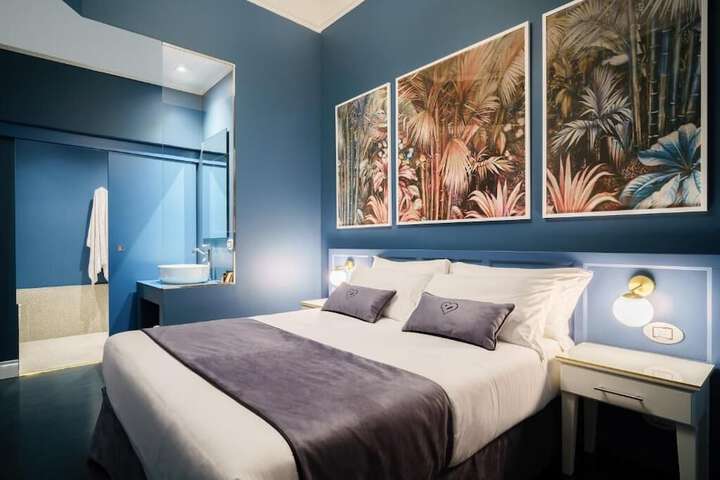 Room 9 of 30