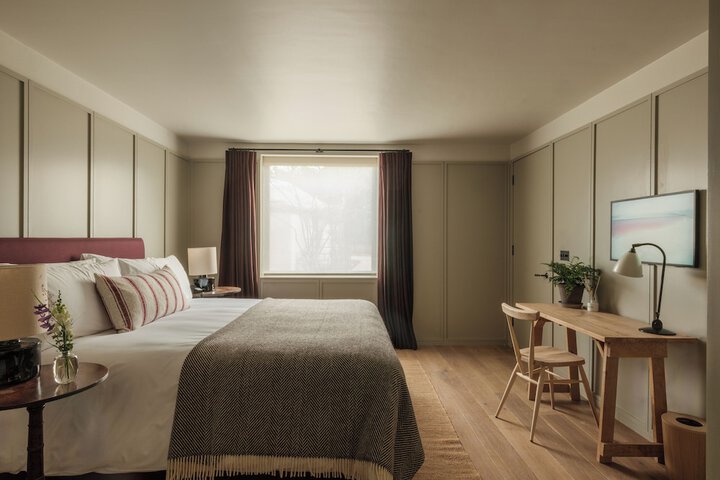 Room 5 of 22
