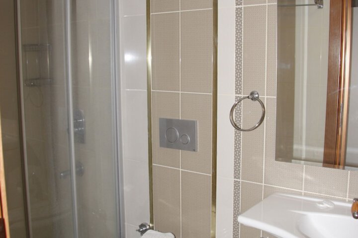 Room 18 of 24