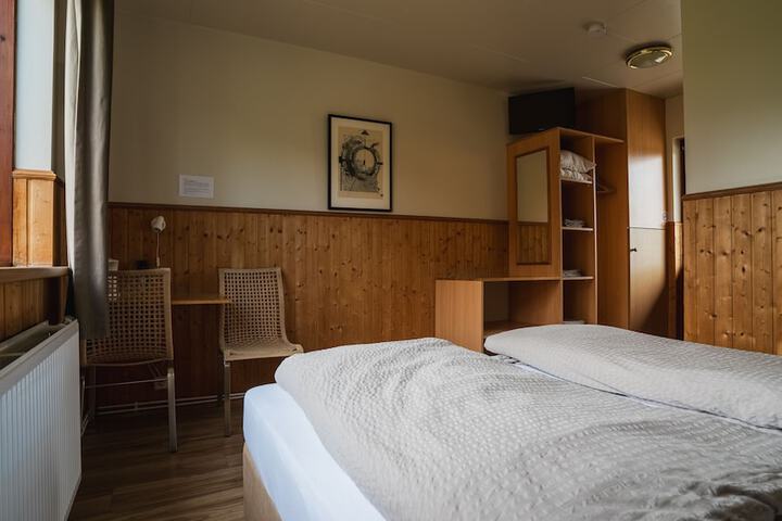 Room 41 of 162