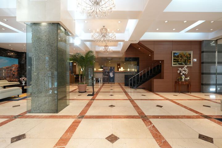 Hotel Interior 4 of 115
