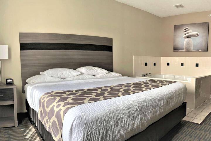 1 King Bed (8 of 11)
