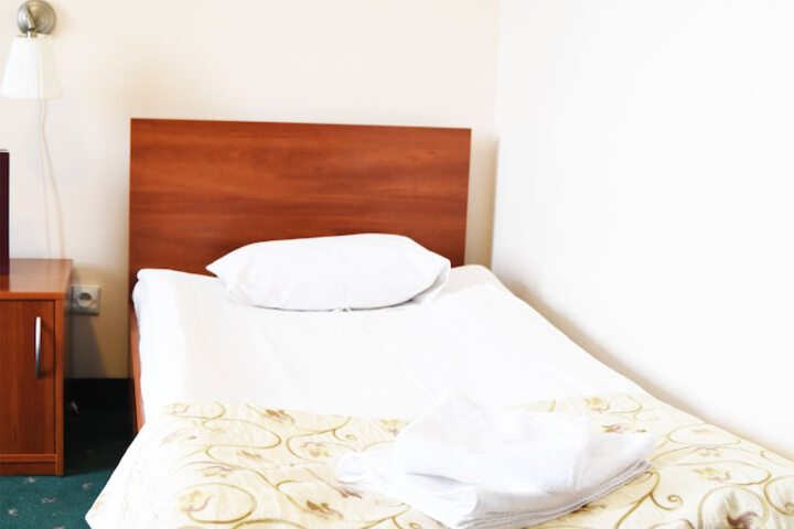 Room 6 of 36