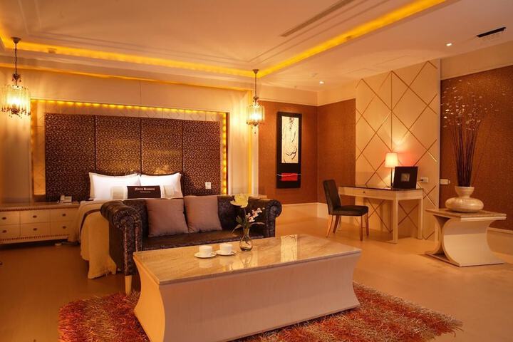 Room 20 of 80