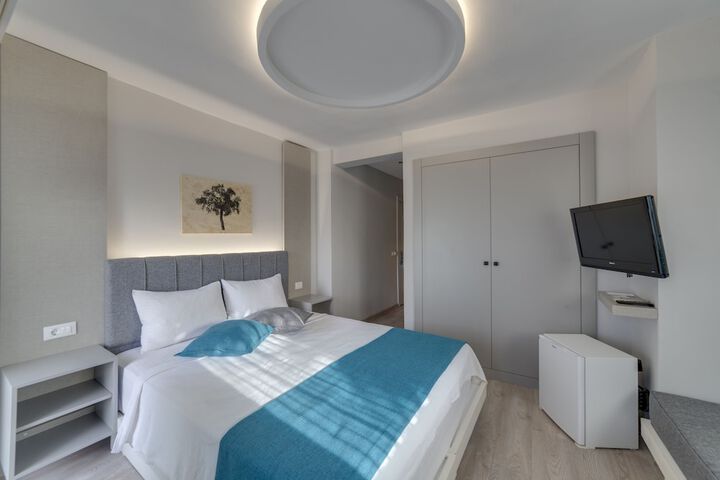 Room 5 of 51