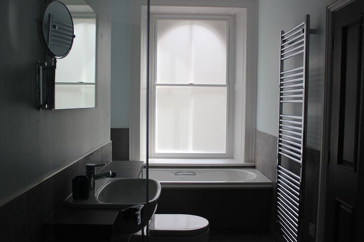 Room 15 of 36