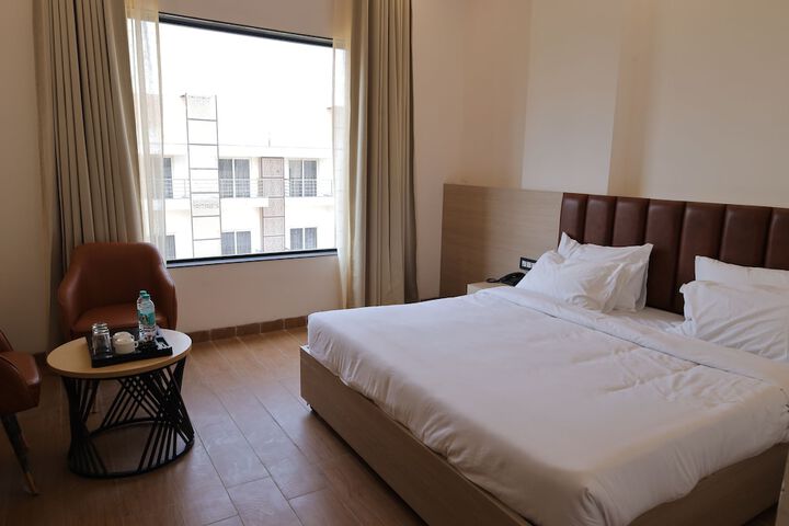 Room 7 of 38