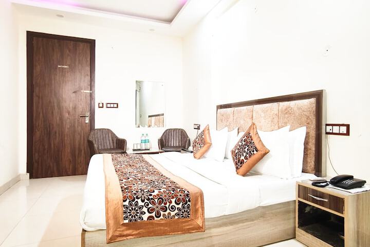 Room 29 of 42