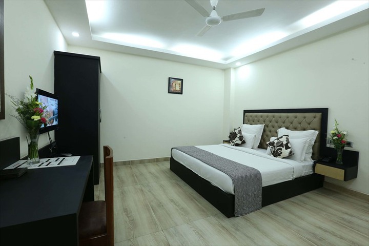 Photo of HOTEL METROPOLITIAN