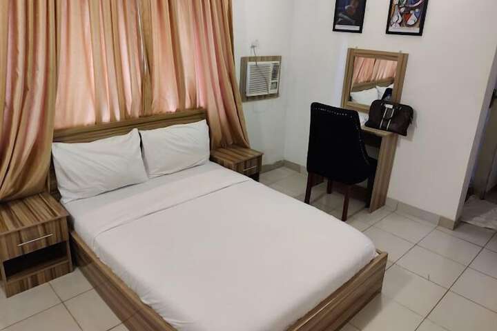 Room 2 of 55