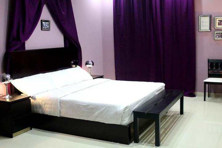 Room 8 of 14