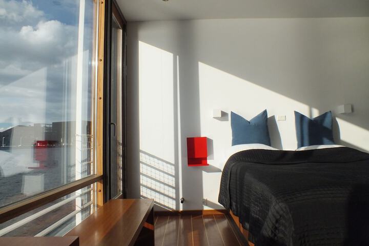 Room 11 of 71