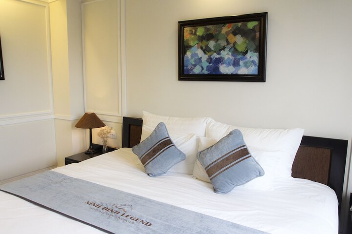 Room 10 of 151