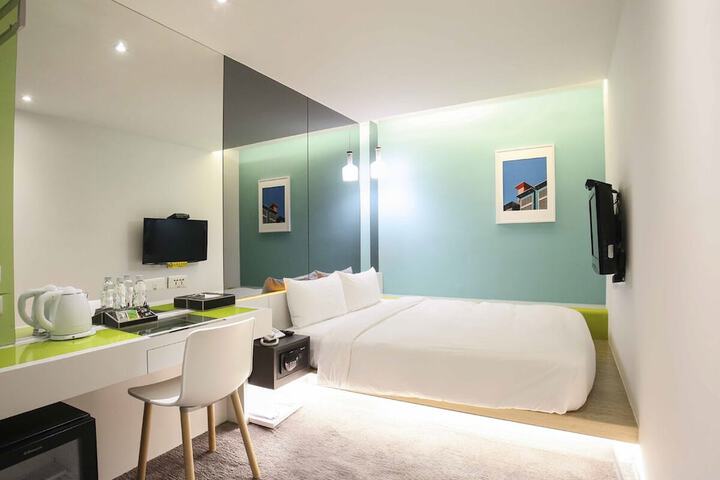 Room 18 of 45