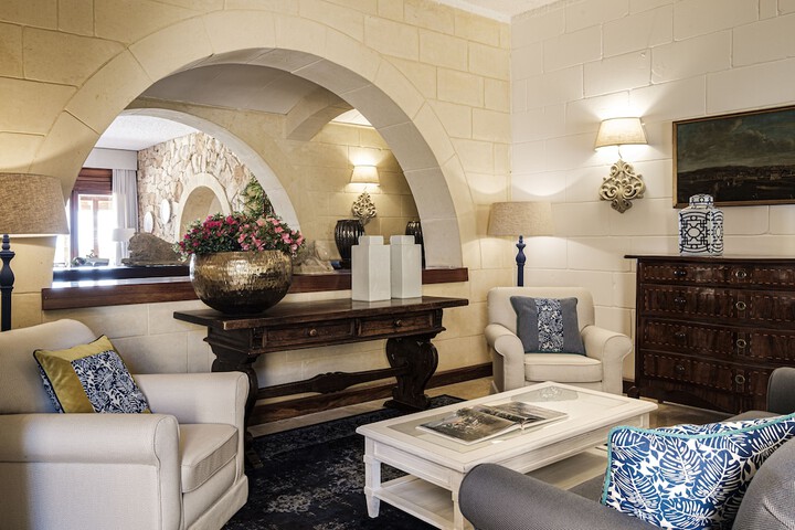 Guest Lobby